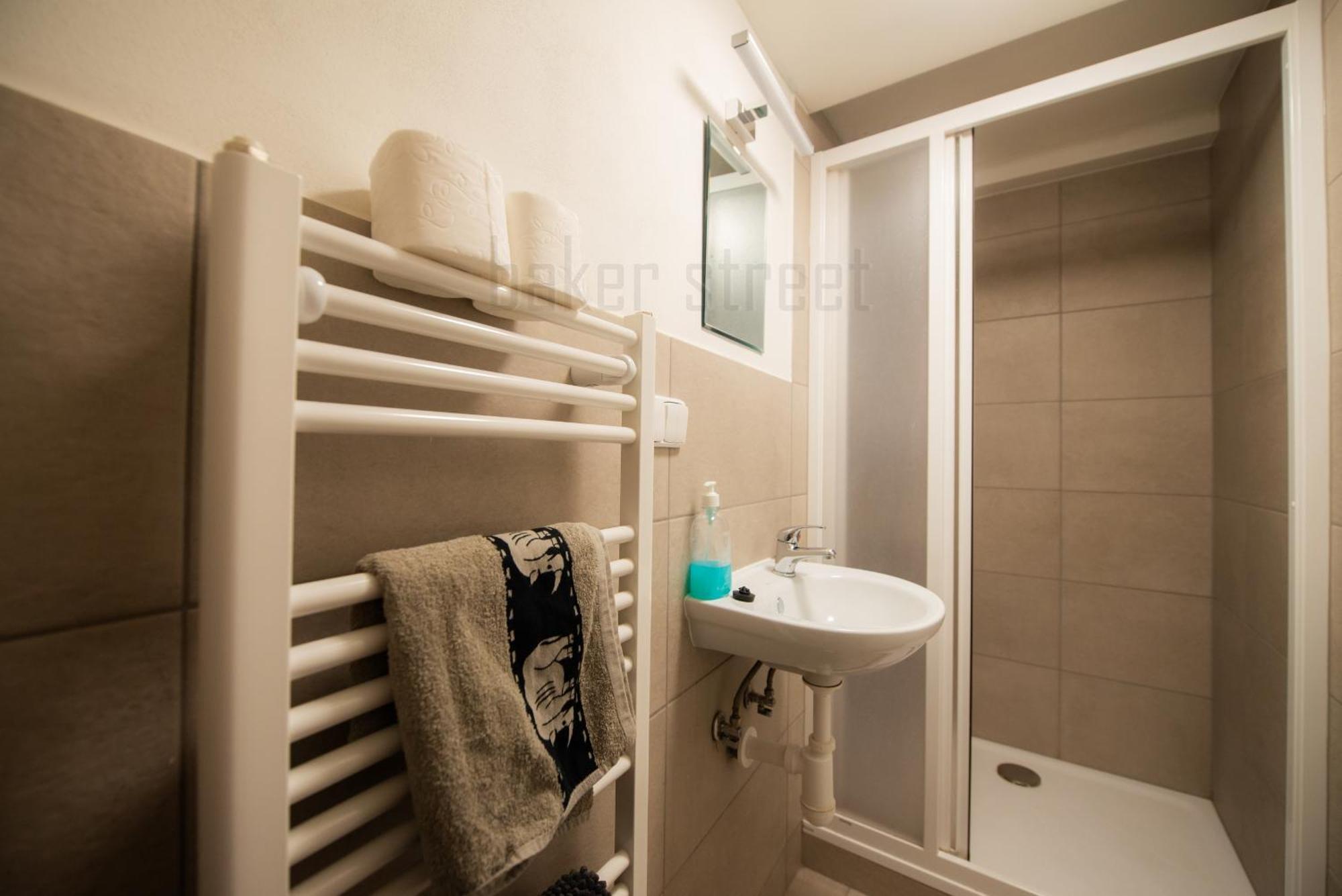 Storey Apartment Close To Metro Palmovka Prag Dış mekan fotoğraf
