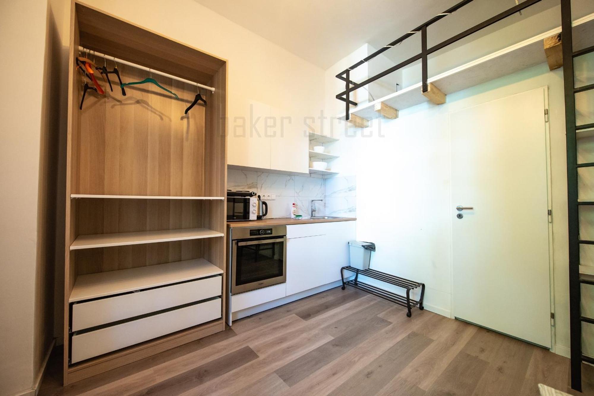 Storey Apartment Close To Metro Palmovka Prag Dış mekan fotoğraf
