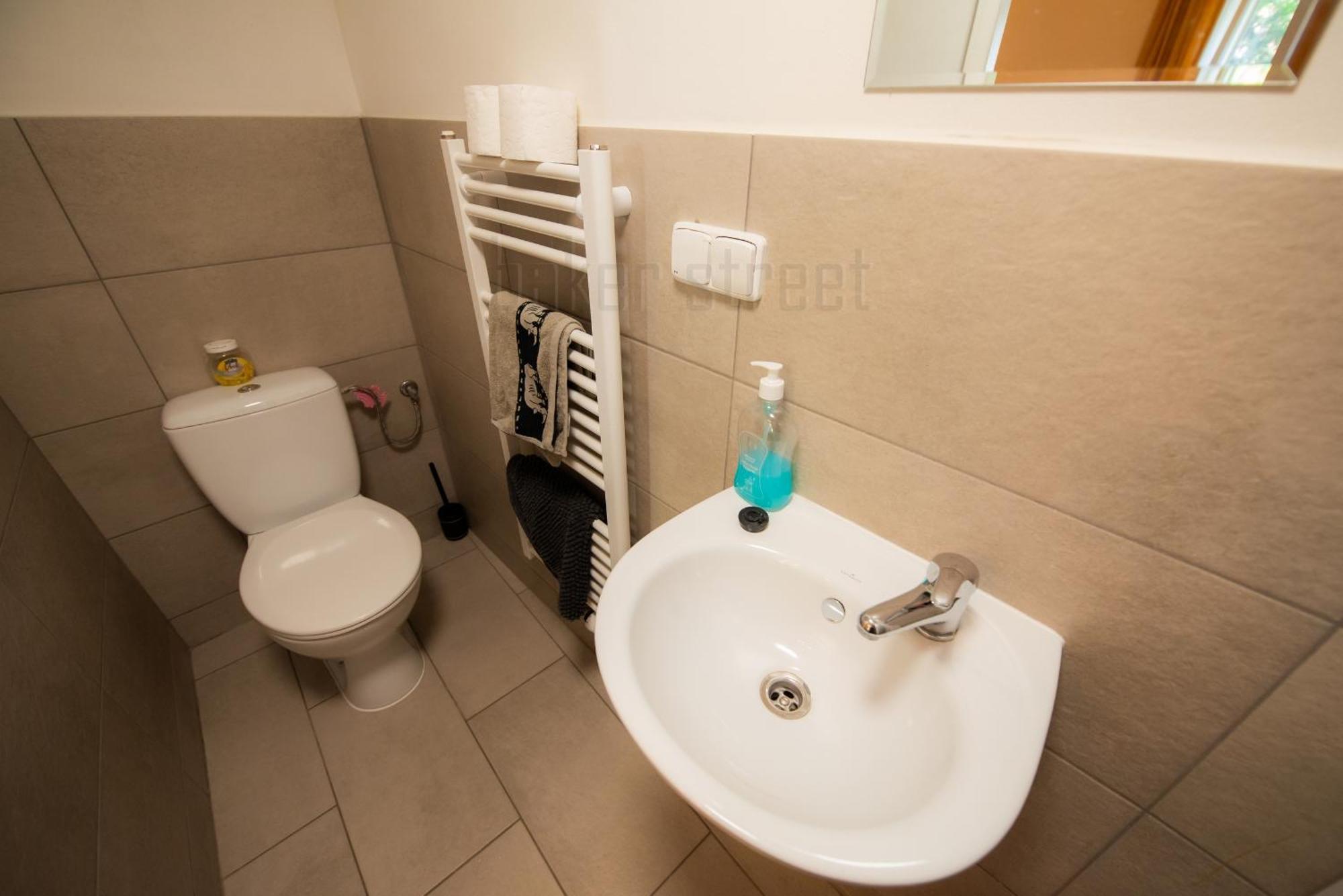 Storey Apartment Close To Metro Palmovka Prag Dış mekan fotoğraf