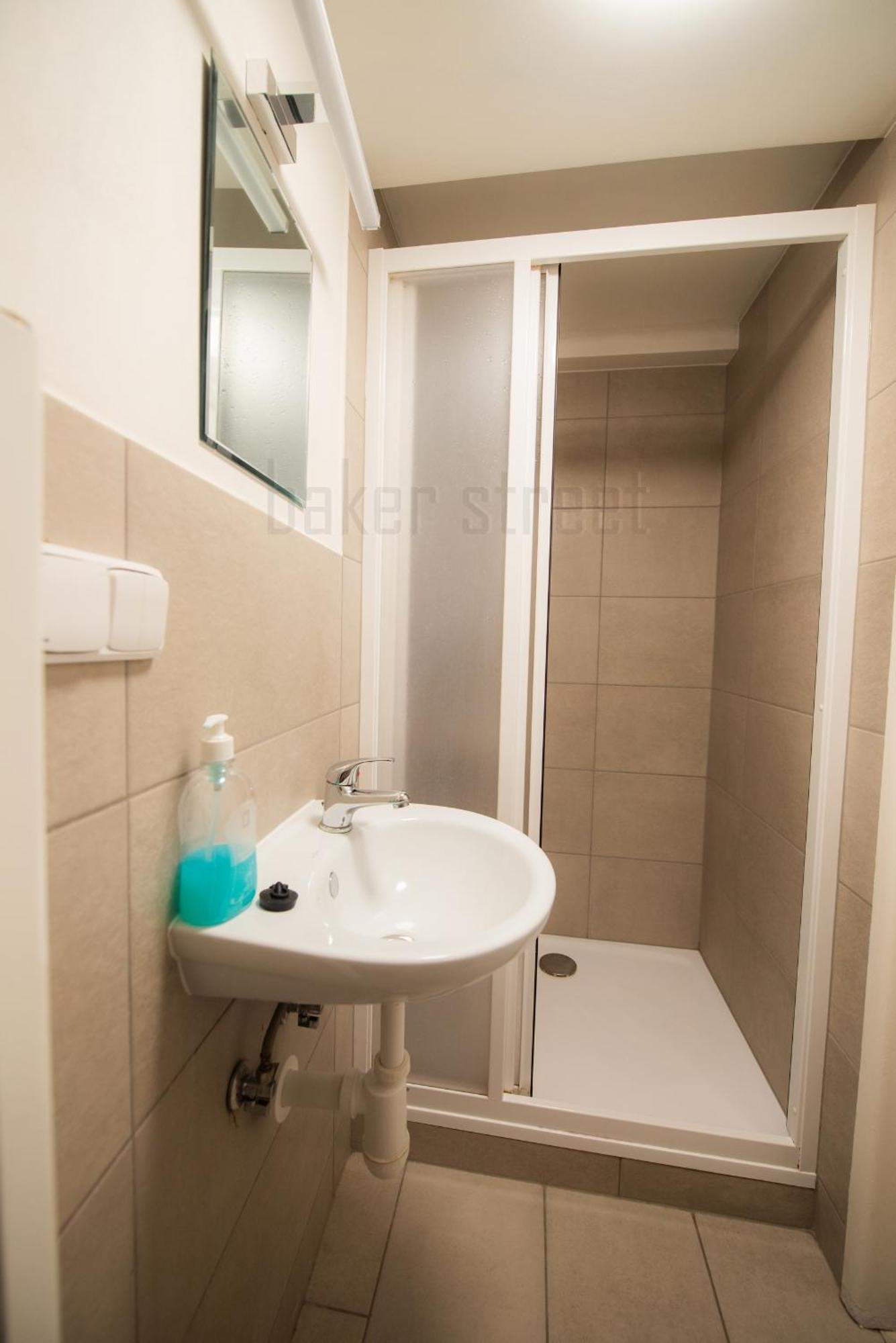 Storey Apartment Close To Metro Palmovka Prag Dış mekan fotoğraf